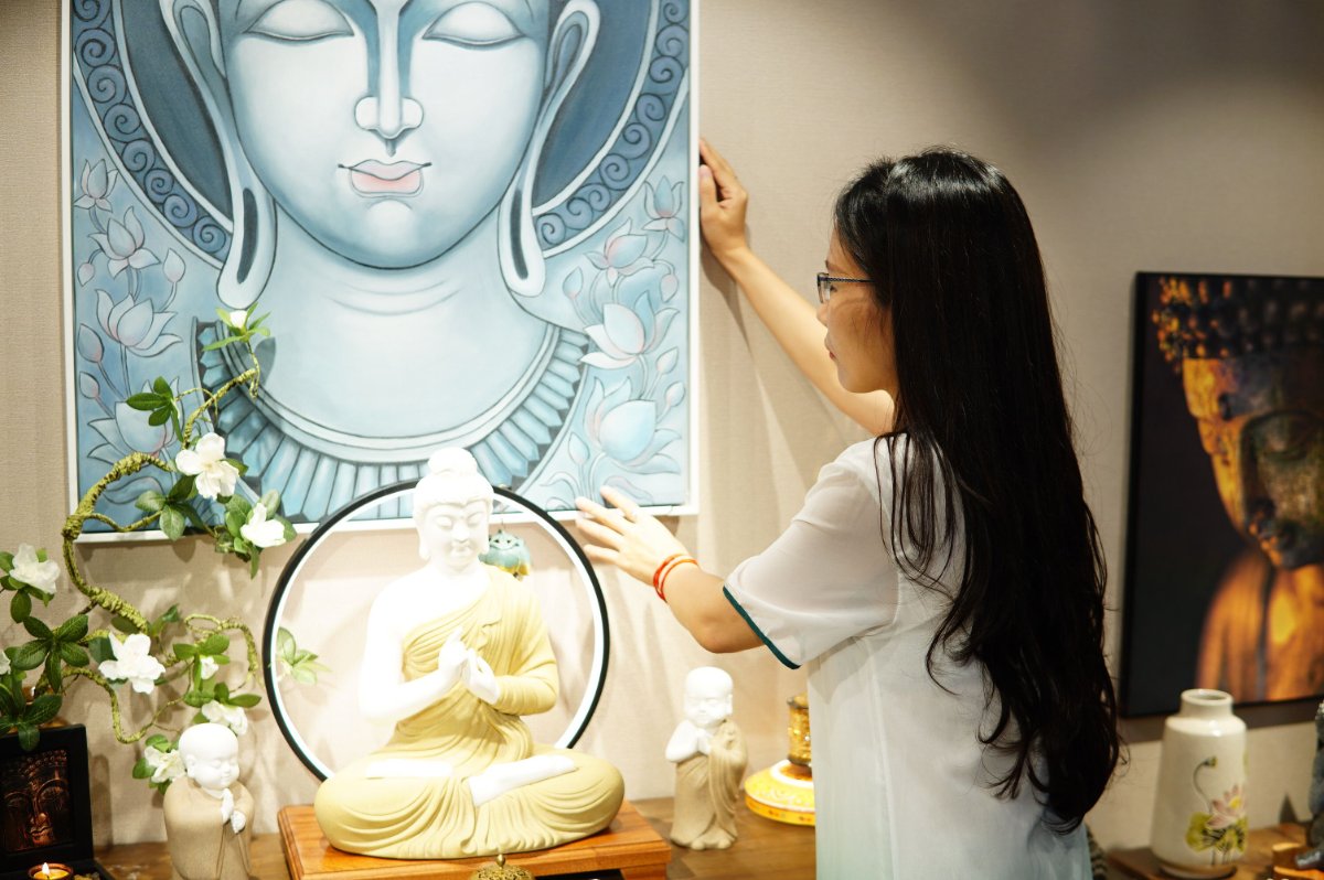 Tranh Phật & Công giáo tô màu số: ý nghĩa tâm linh và cách trưng bày trang nghiêm